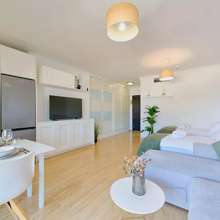 Апартаменты Kosta Homes - Pyr And Pool
